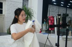 服務(wù)“夜”態(tài)，創(chuàng)造商機(jī)！英儂魏經(jīng)理如是說